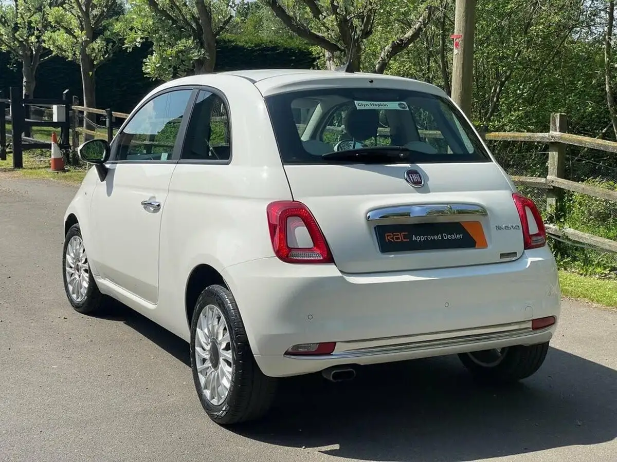 2020-fiat-500-10-lounge-big-7