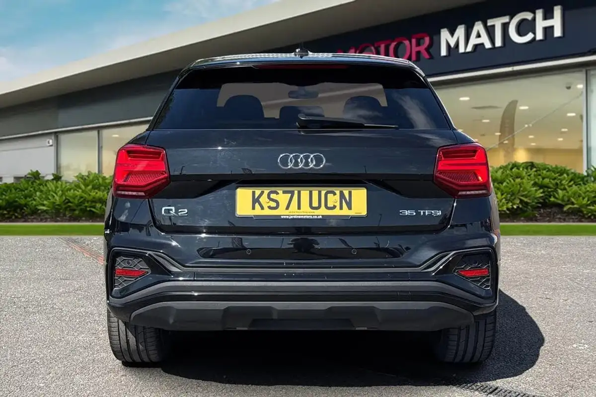 2022-audi-q2-15-35-tfsi-black-edition-s-tronic-big-3