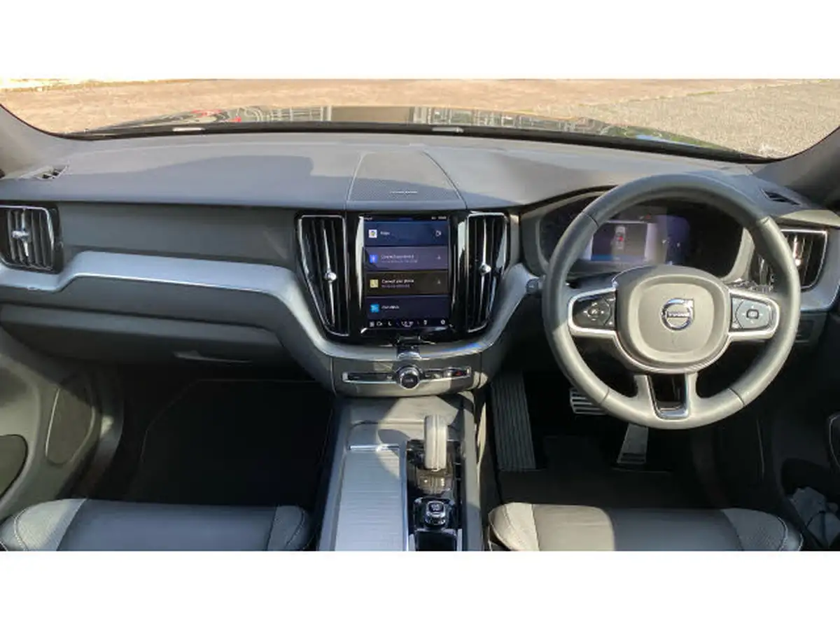 2022-volvo-xc60-20-b5-r-design-awd-big-19