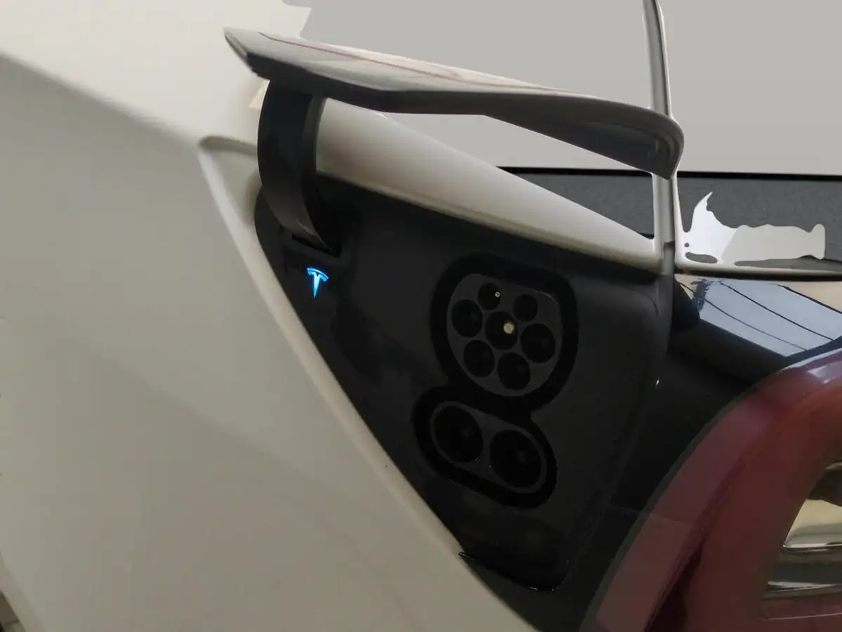 2021-tesla-model-3-e-long-range-4x4-big-33