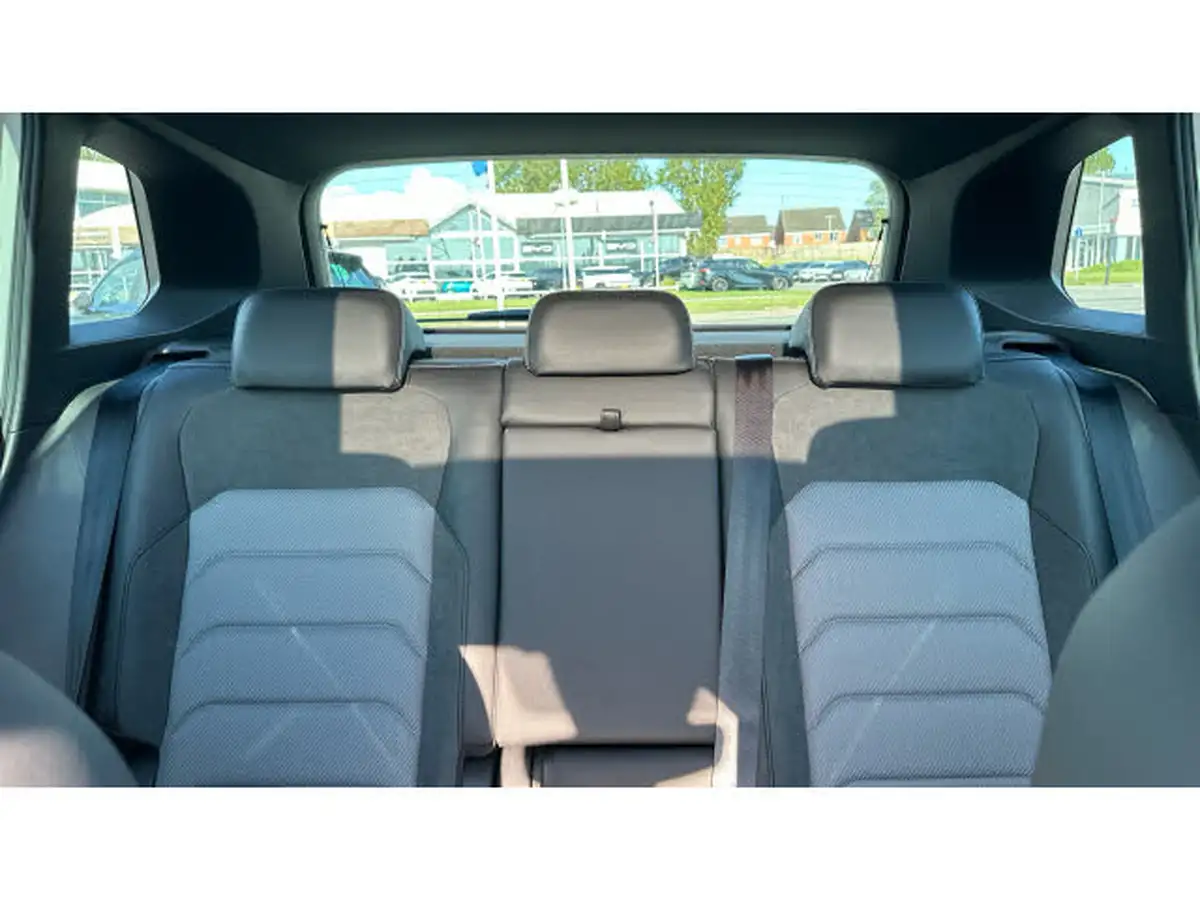 2020-volkswagen-tiguan-20tdi-r-line-tech-150ps-dsg-big-14
