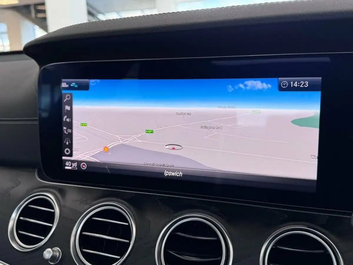 2020-mercedes-benz-e-class-20d-e300d-amg-line-edition-premium-plus-estate-5d-big-48