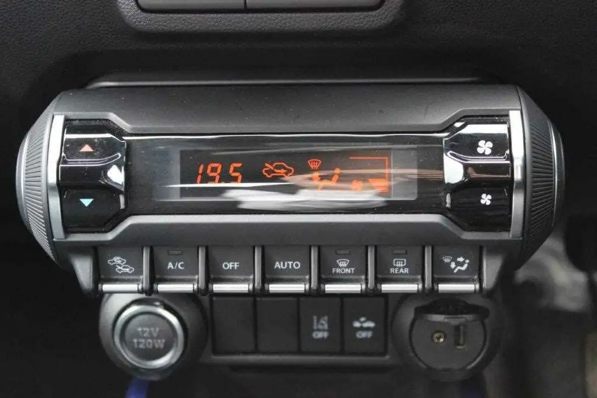 2021-suzuki-ignis-12-dualjet-sz5-big-35