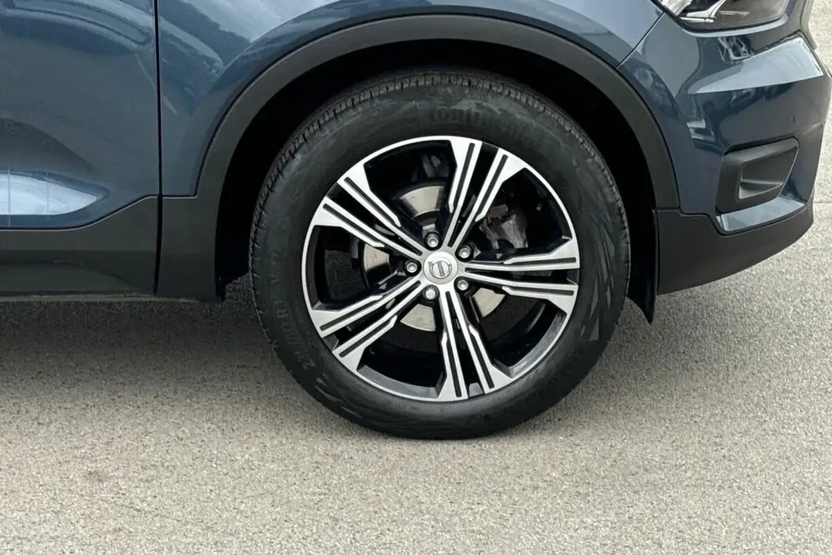 2019-volvo-xc40-15-t3-inscription-163bhp-geartronic-big-4
