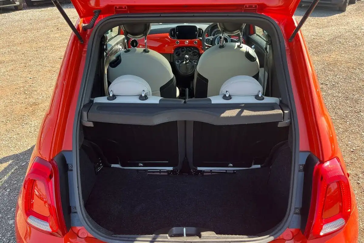 2022-fiat-500-10-dolcevita-big-19