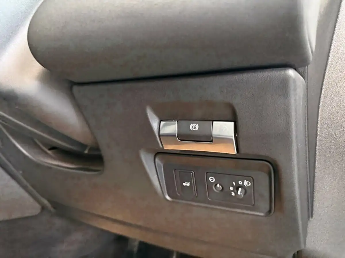 2021-land-rover-discovery-sport-20-d165-s-big-27