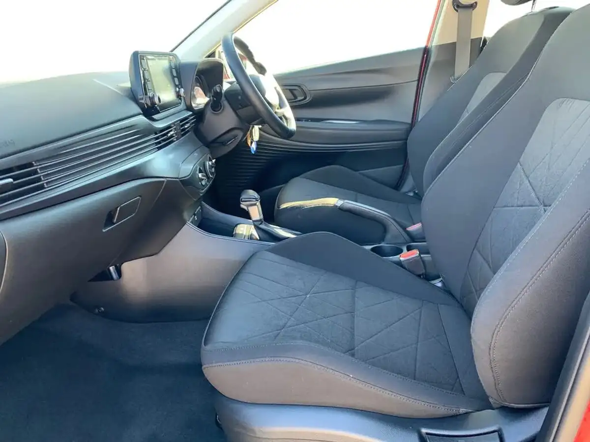 2023-hyundai-bayon-10-t-gdi-se-connect-dct-big-2