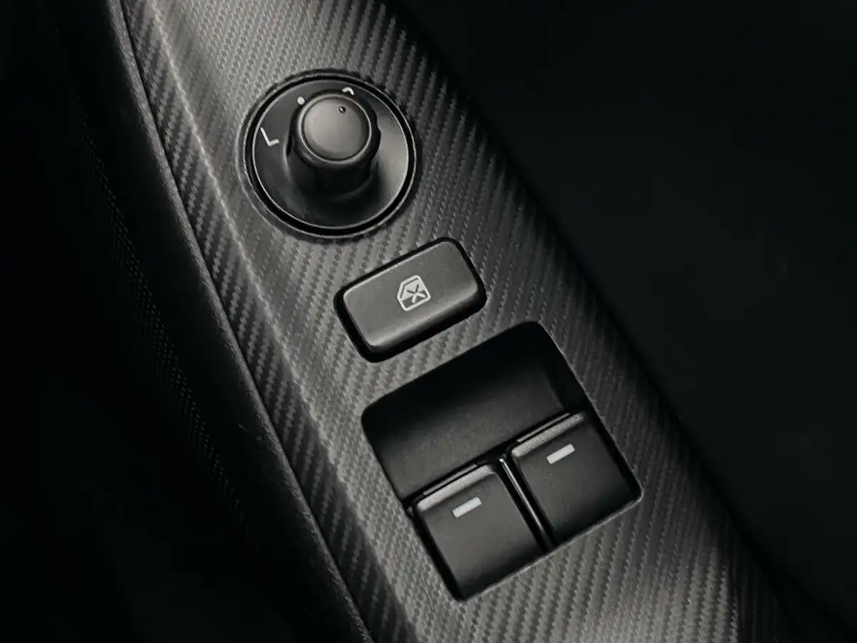 2015-mazda-mx-5-15-sport-nav-big-31