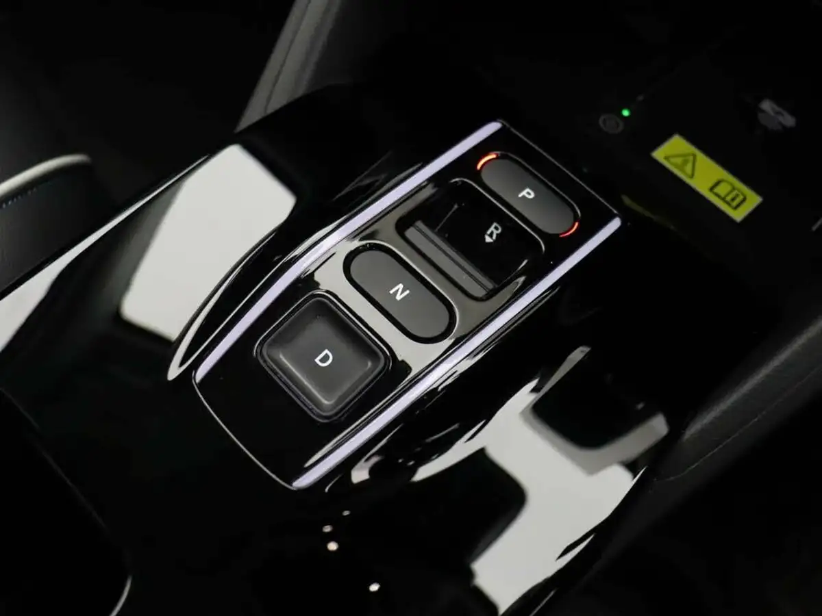 2024-honda-eny1-e-elegance-big-23