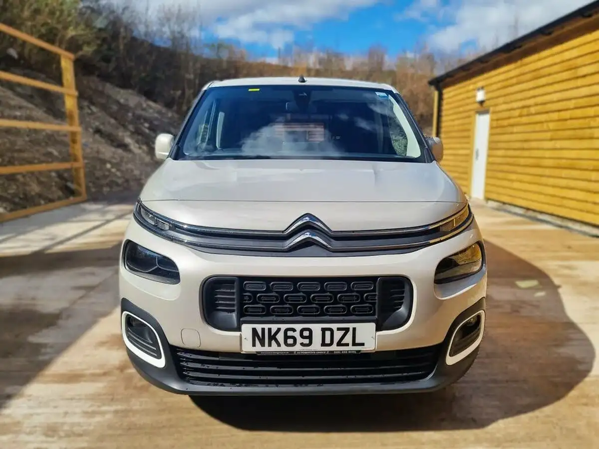 2020-citroen-berlingo-15bluehdi-feel-m-size-100ps-big-11