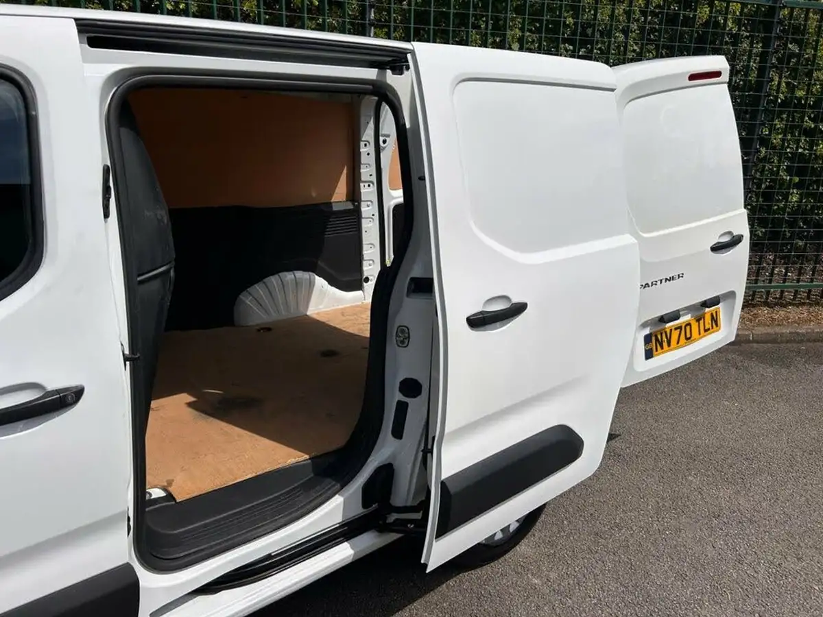 2021-peugeot-partner-15-bluehdi-1000-professional-100ps-eu6dt-panel-big-4