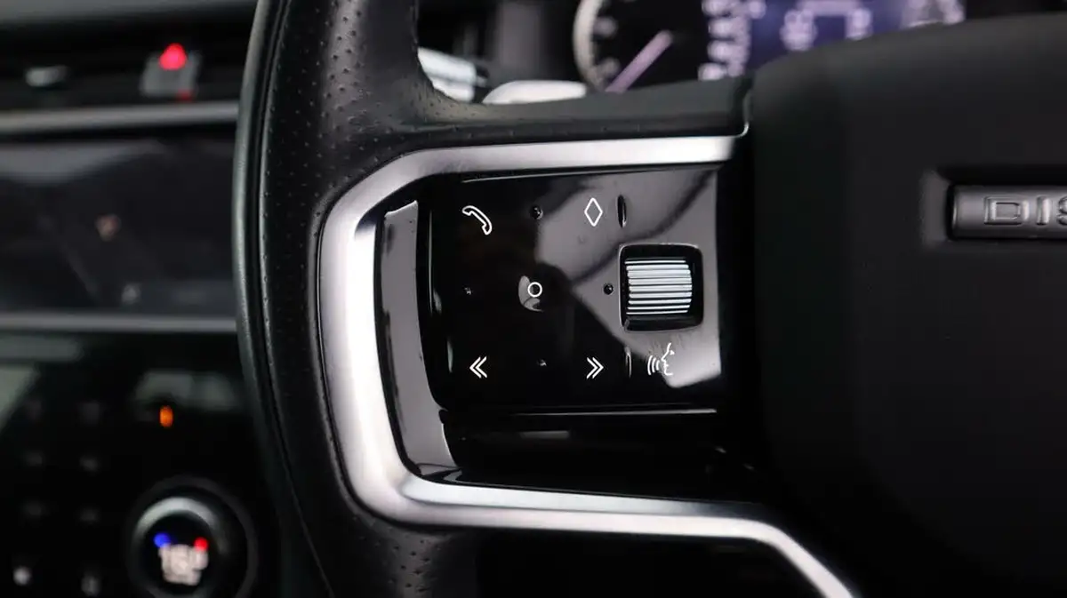 2021-land-rover-discovery-sport-15-p300e-r-dynamic-s-big-23