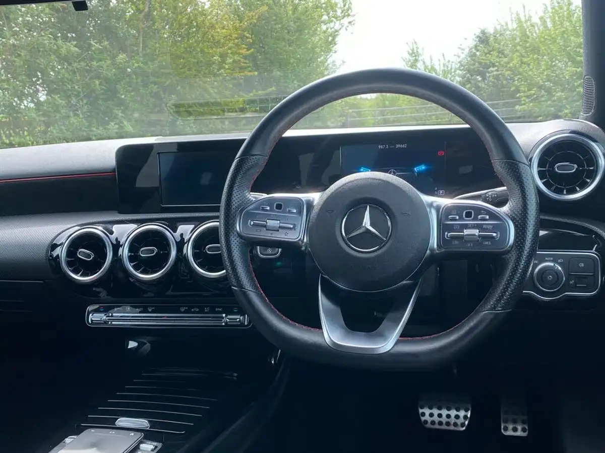 2020-mercedes-benz-a-class-20d-a200d-amg-line-hatchback-5d-big-18