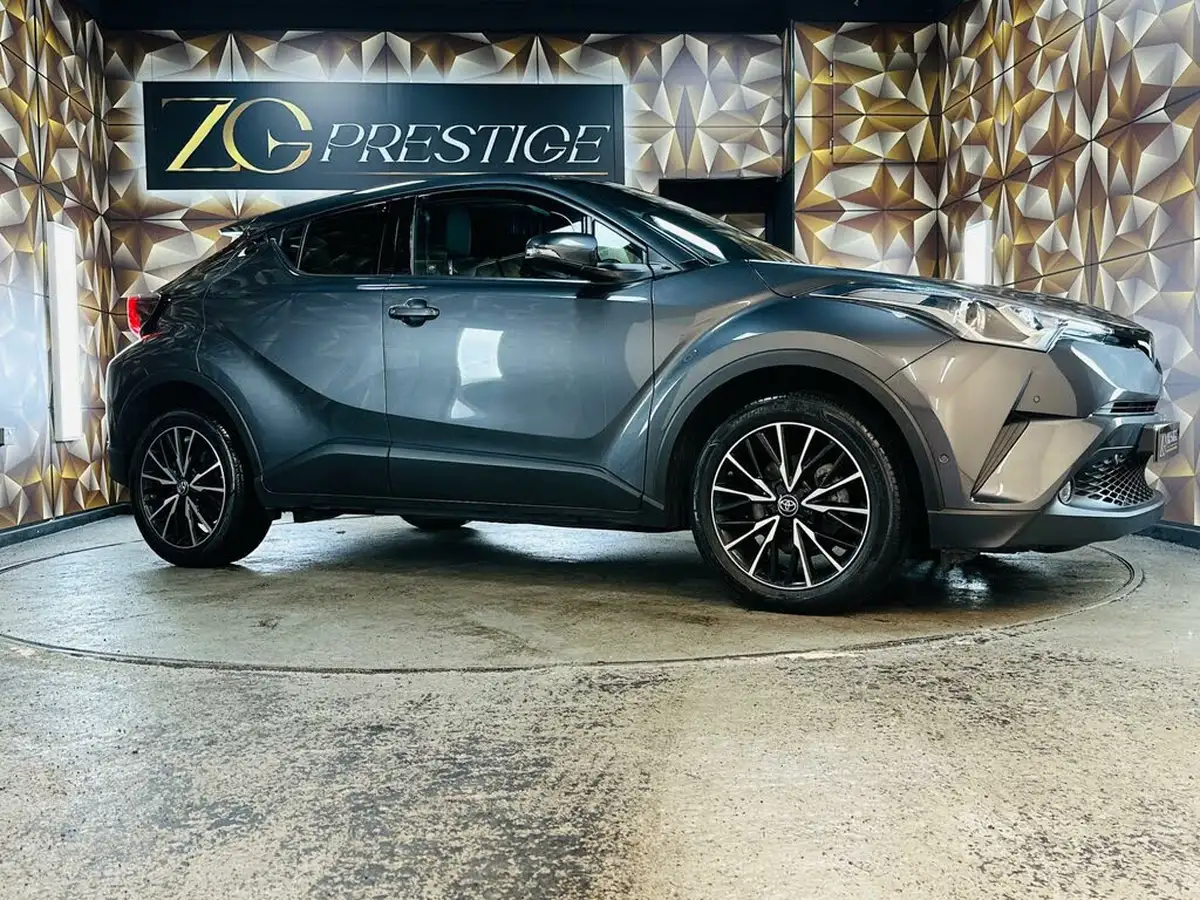 2019-toyota-c-hr-12-excel-big-0
