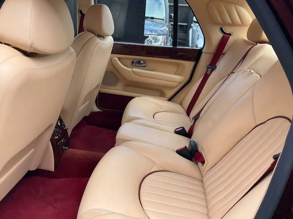 2001-bentley-arnage-68-red-label-big-22