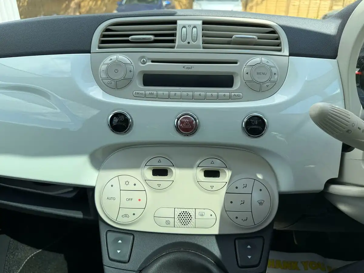 2013-fiat-500-09-lounge-big-12