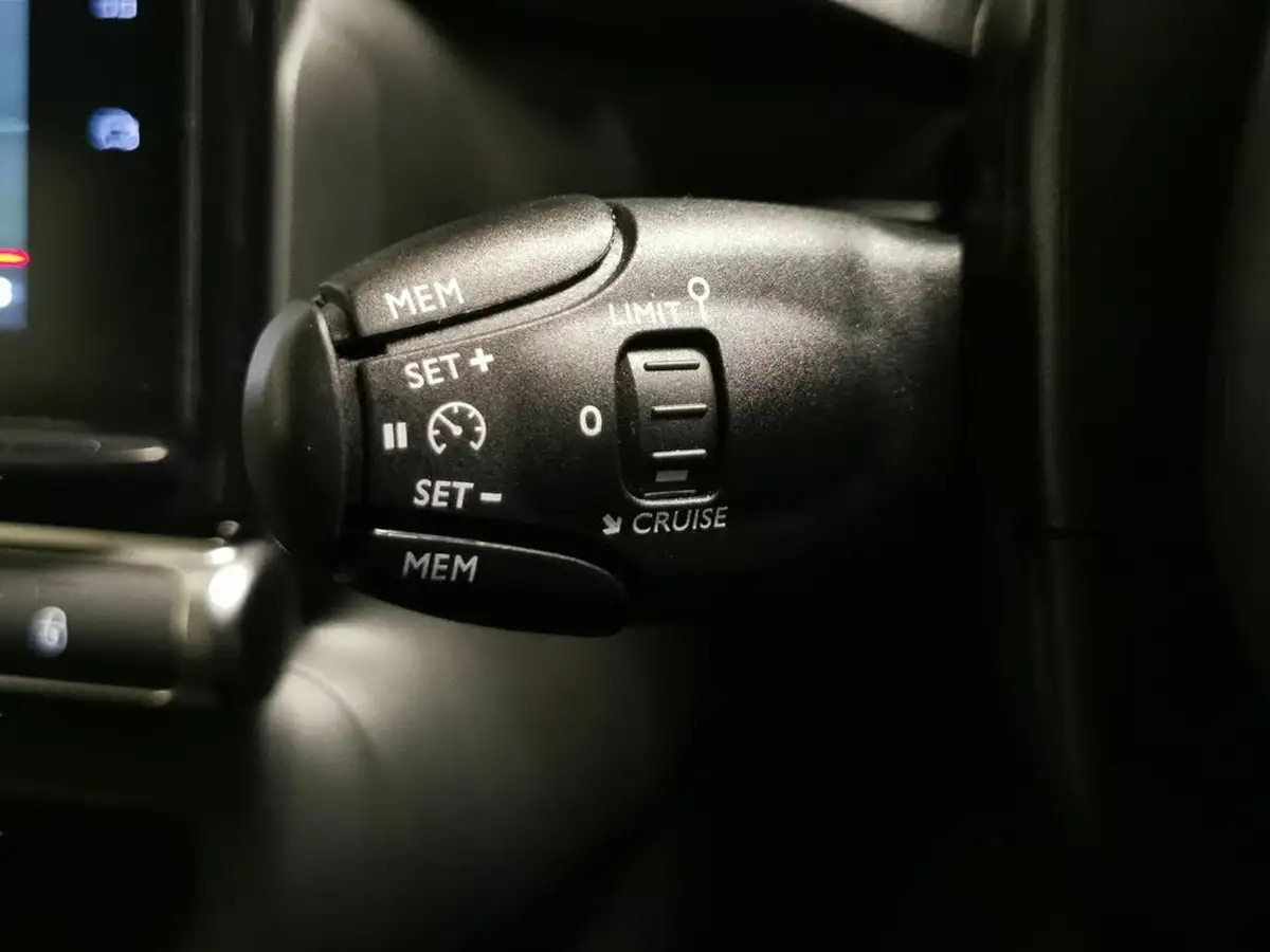 2022-citroen-c3-12-puretech-c-series-big-15