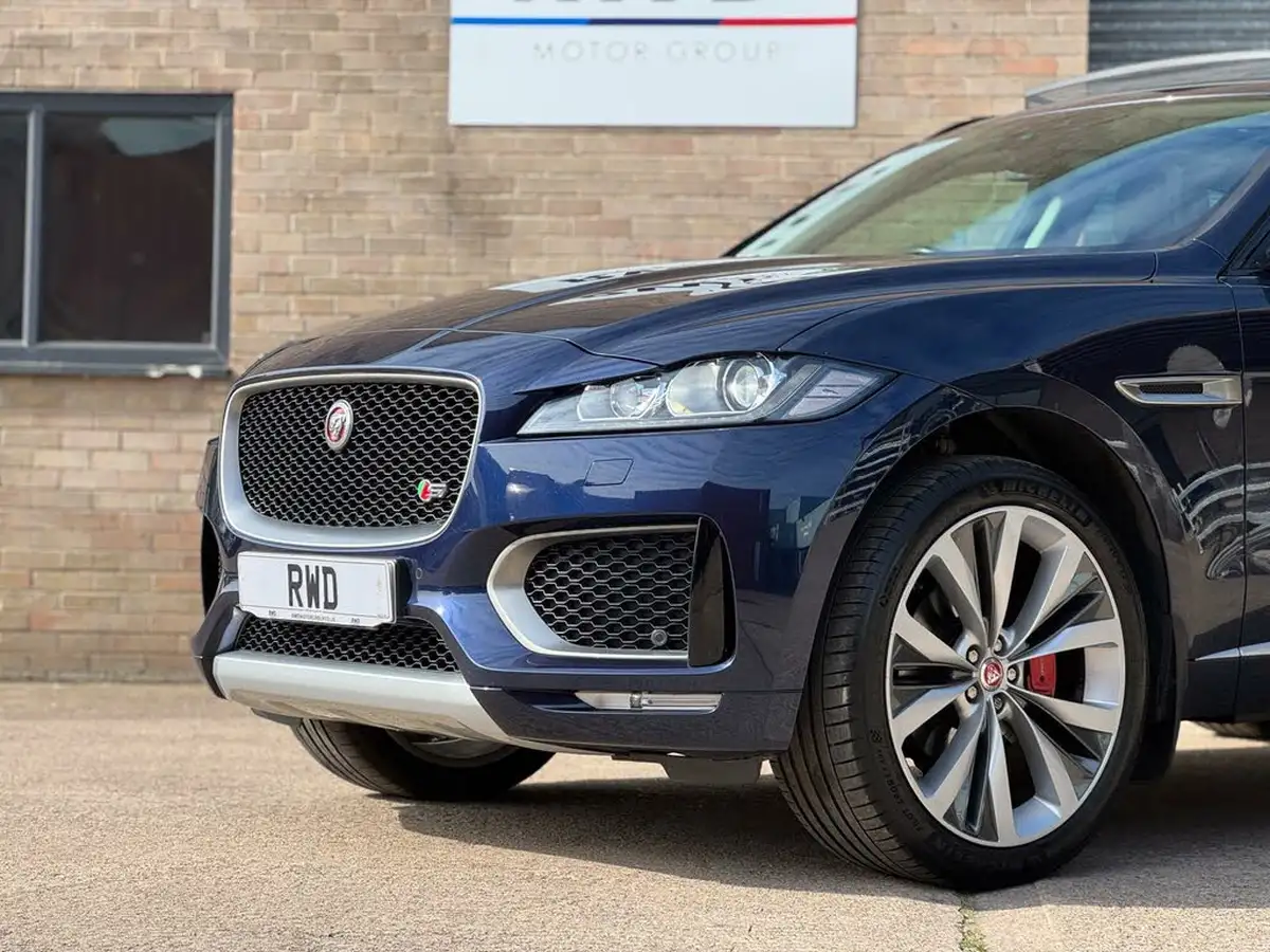 2018-jaguar-f-pace-30-v6-sc-s-big-10