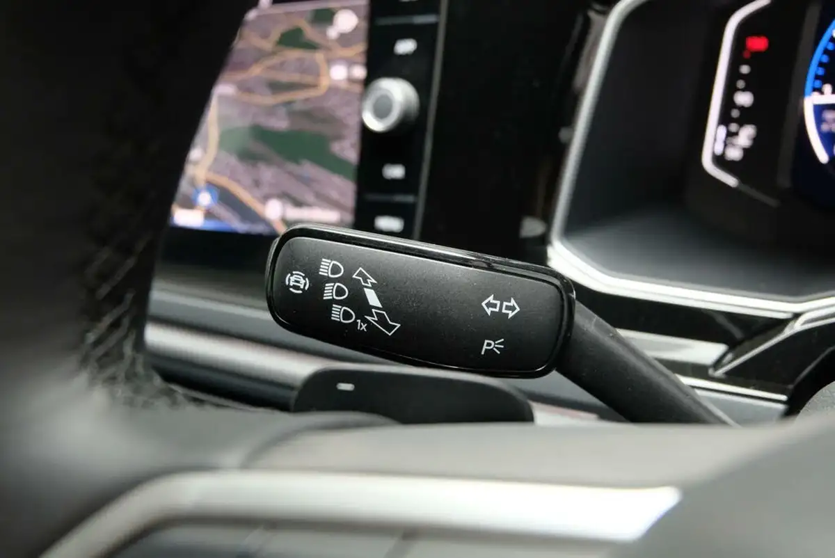 2024-volkswagen-polo-10-tsi-r-line-110ps-dsg-big-16
