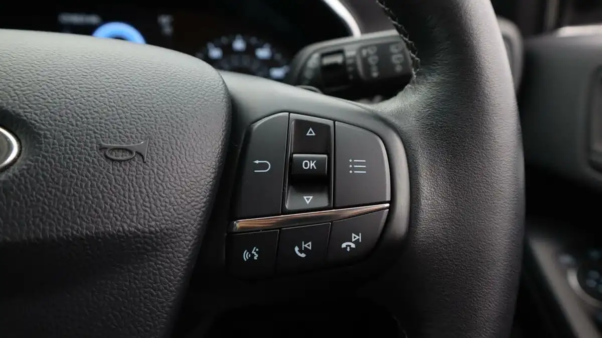 2019-ford-focus-10t-titanium-x-estate-auto-big-23