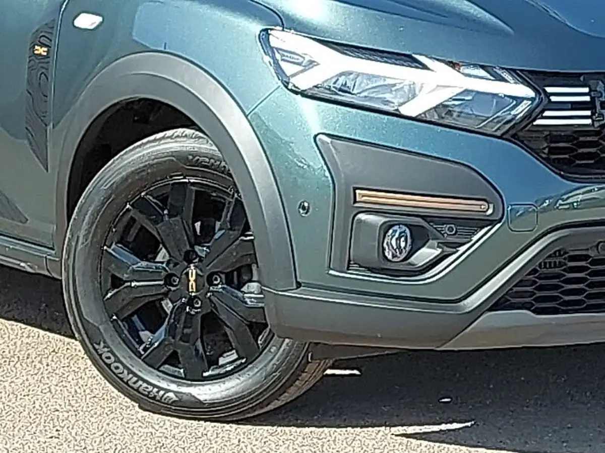 2023-dacia-sandero-stepway-10-tce-essential-90bhp-big-8