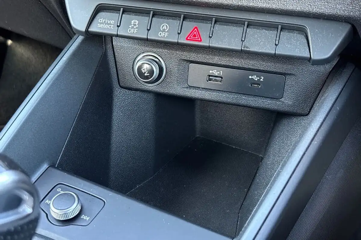 2019-audi-a1-10-30-tfsi-s-line-big-38