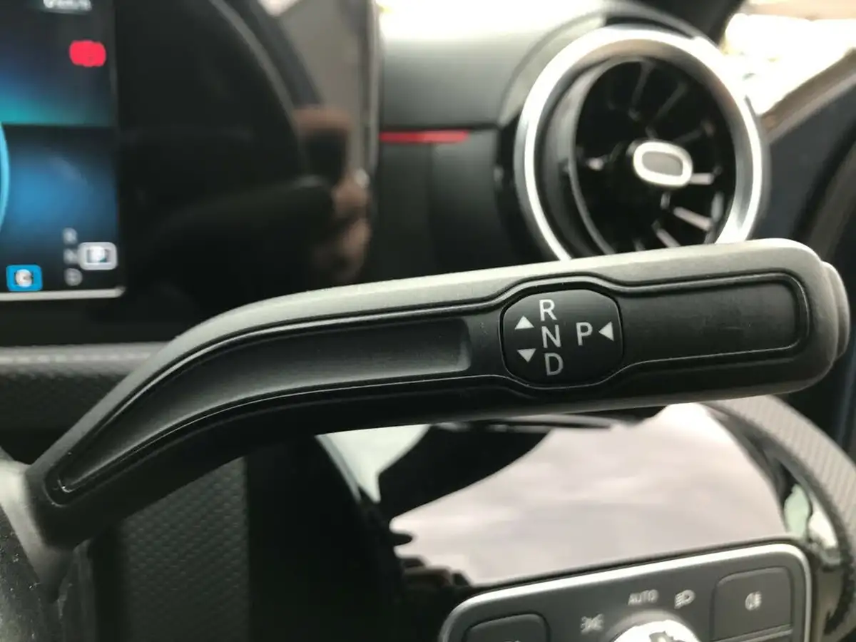 2021-mercedes-benz-a-class-13-a200-amg-line-hatchback-5d-7g-dct-big-26