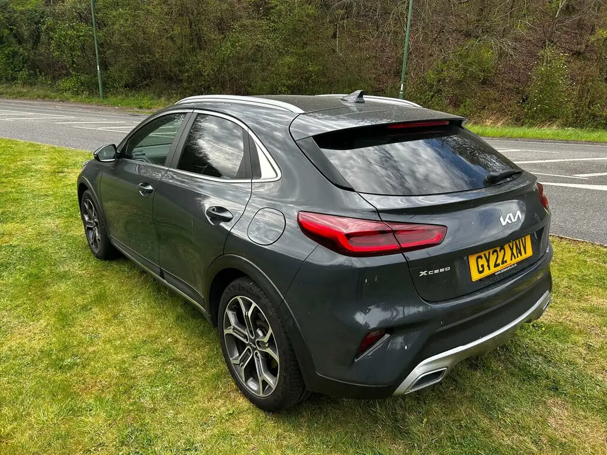 2022-kia-xceed-15-t-gdi-3-big-4