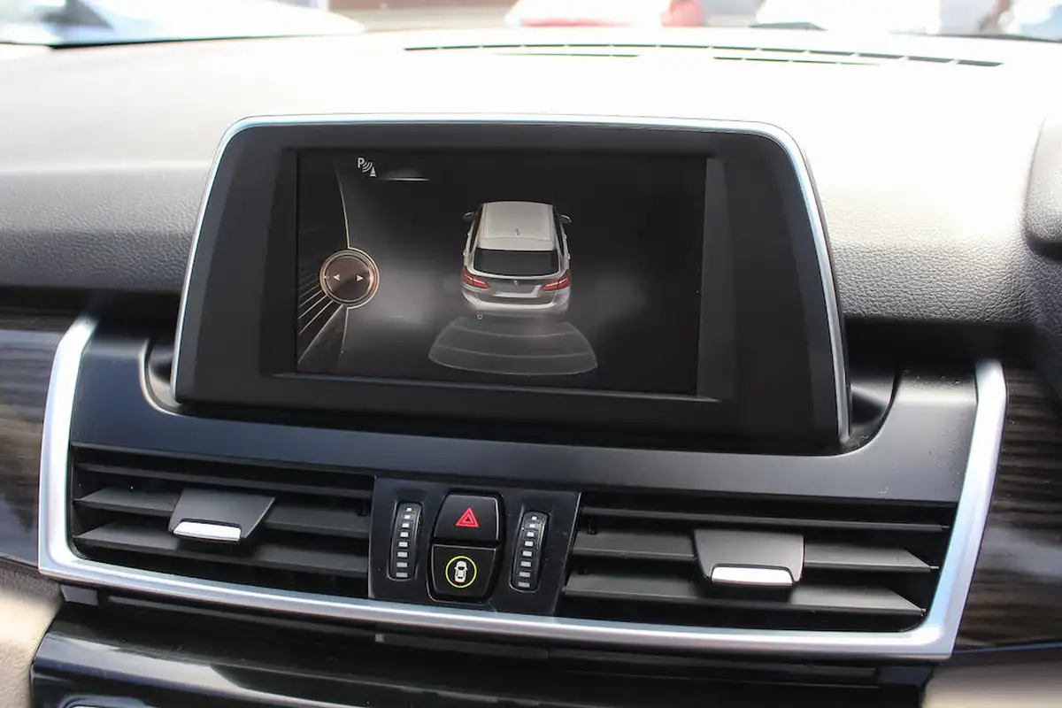 2015-bmw-2-series-15td-216d-luxury-active-big-45