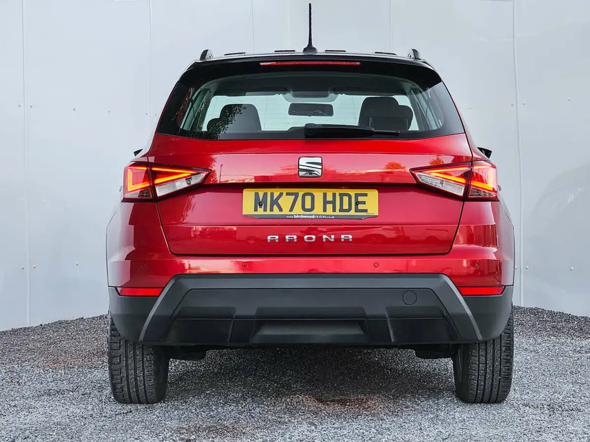 2020-seat-arona-big-15