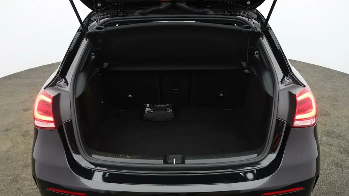2019-mercedes-benz-a-class-13-a200-amg-line-hatchback-5d-7g-dct-big-16