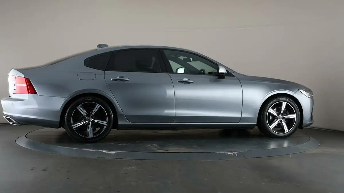 2018-volvo-s90-20td-d4-r-design-big-53
