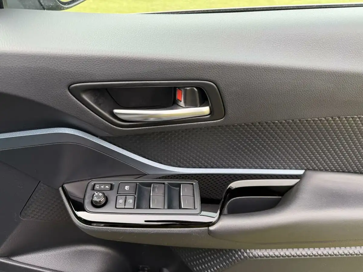2020-toyota-c-hr-20-vvt-i-design-big-18