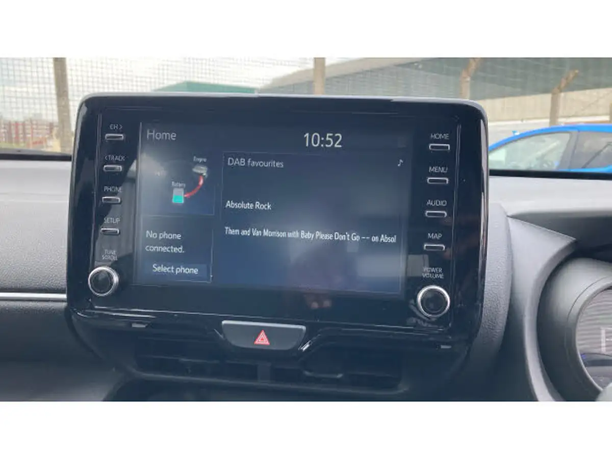 2023-toyota-yaris-cross-15-vvt-i-icon-big-26