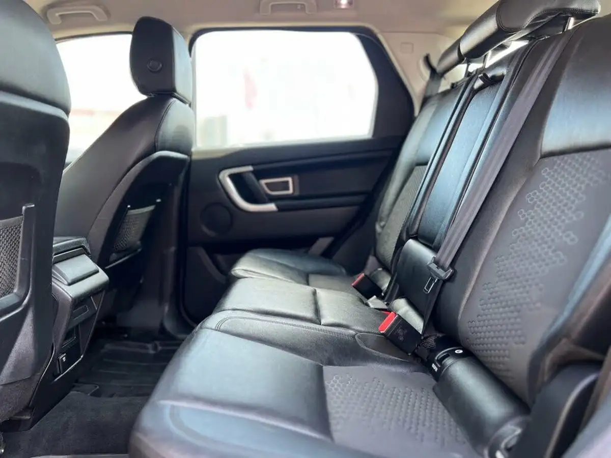 2015-land-rover-discovery-sport-22td-se-tech-big-13