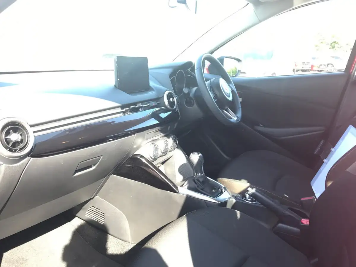 2023-mazda-mazda2-15-skyactiv-g-se-l-big-4