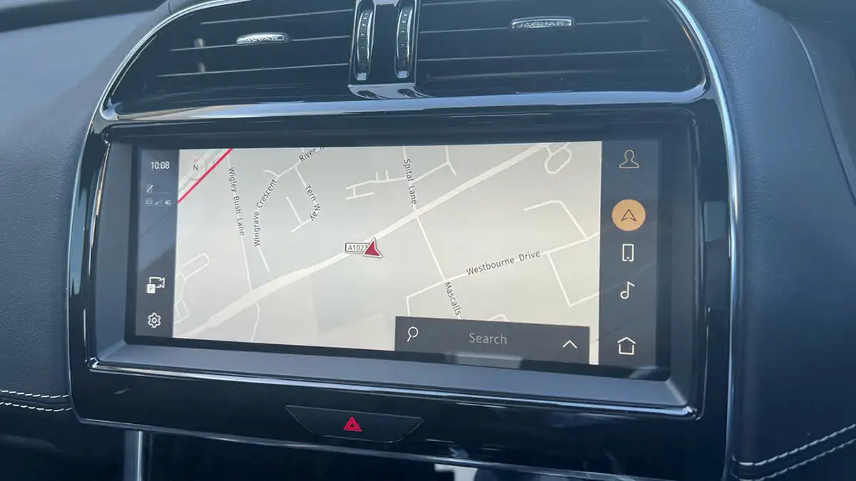 2023-jaguar-xe-big-10