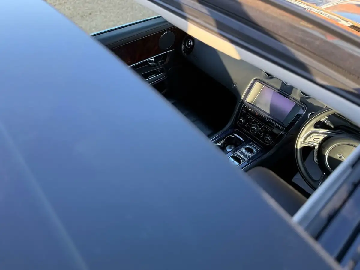 2011-jaguar-xj-series-30td-xj-luxury-swb-big-61