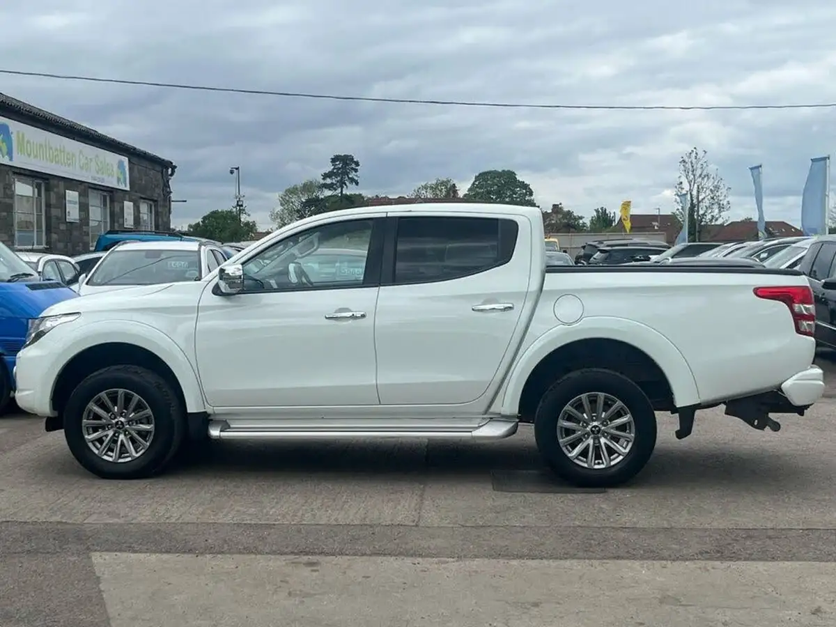 2018-mitsubishi-l200-24di-d-warrior-eu6-big-7
