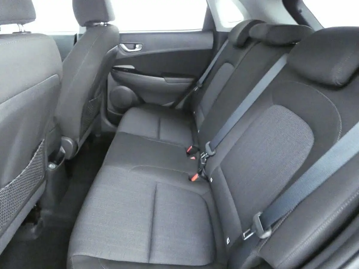 2021-hyundai-kona-16-gdi-premium-hybrid-big-18