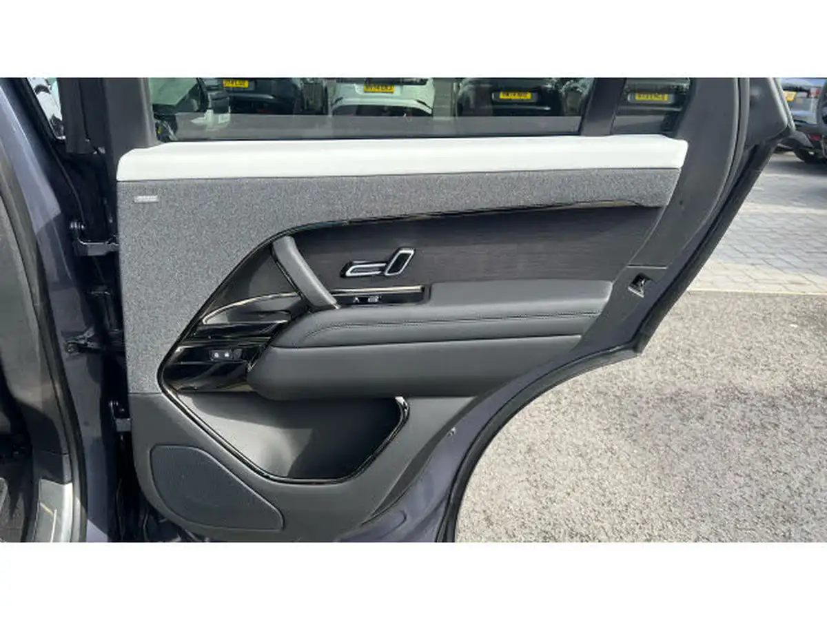 2024-land-rover-range-rover-sport-30-d350-autobiography-big-32