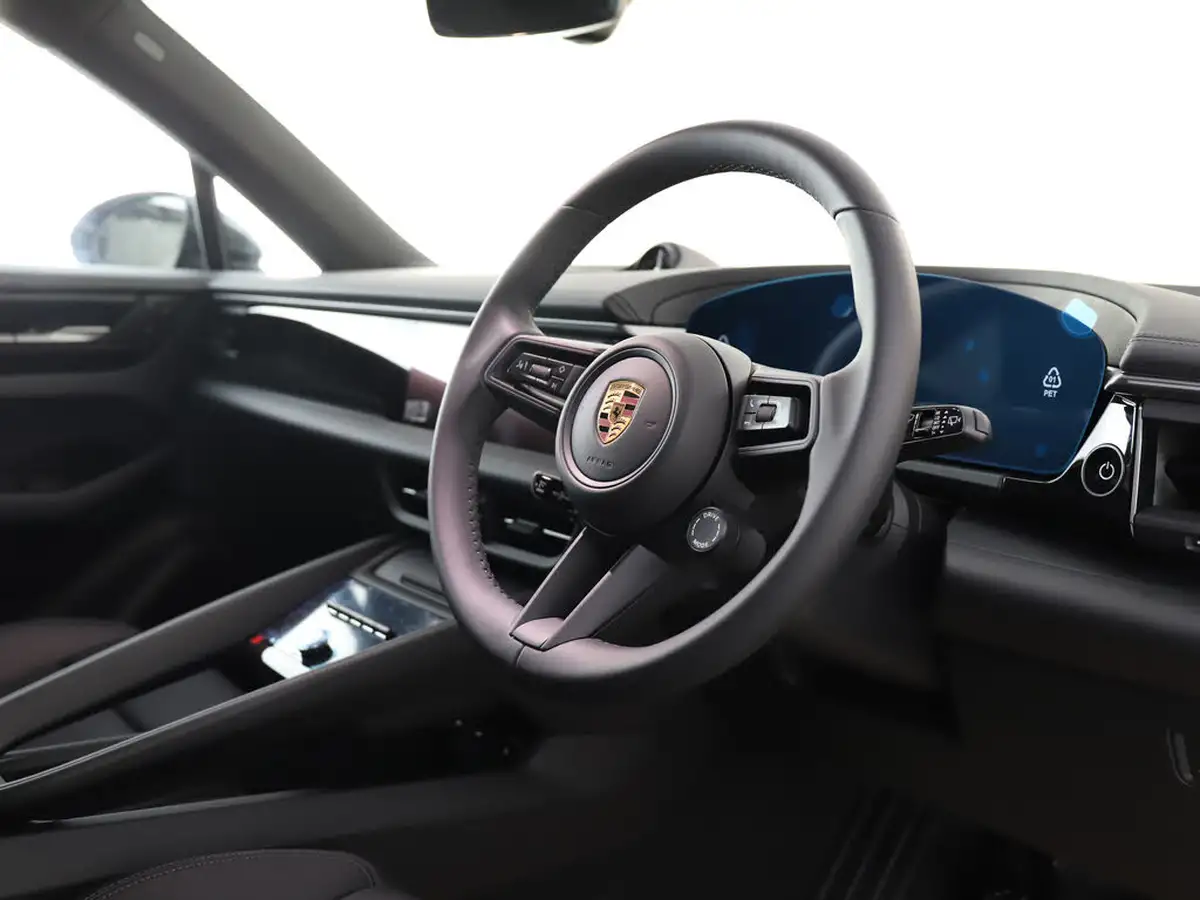 2025-porsche-macan-e-electric-big-10