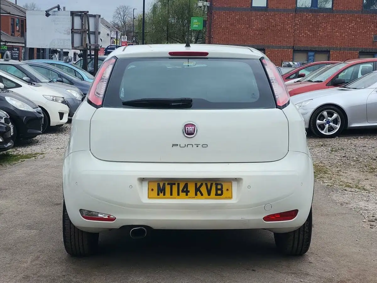 2014-fiat-punto-12-easy-3d-big-20