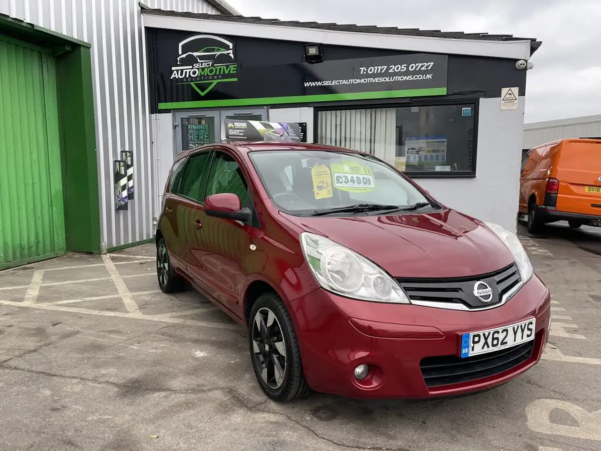 2011-nissan-note-14-acenta-big-3