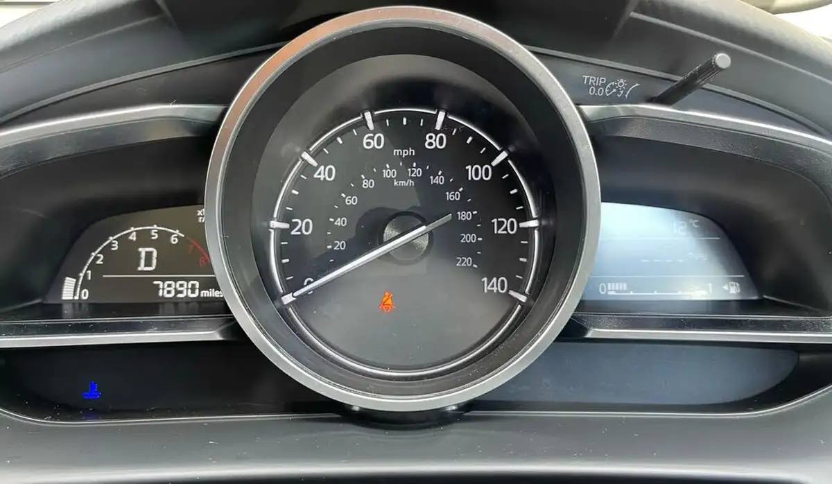2024-mazda-mazda2-15-skyactiv-g-exclusive-line-big-12
