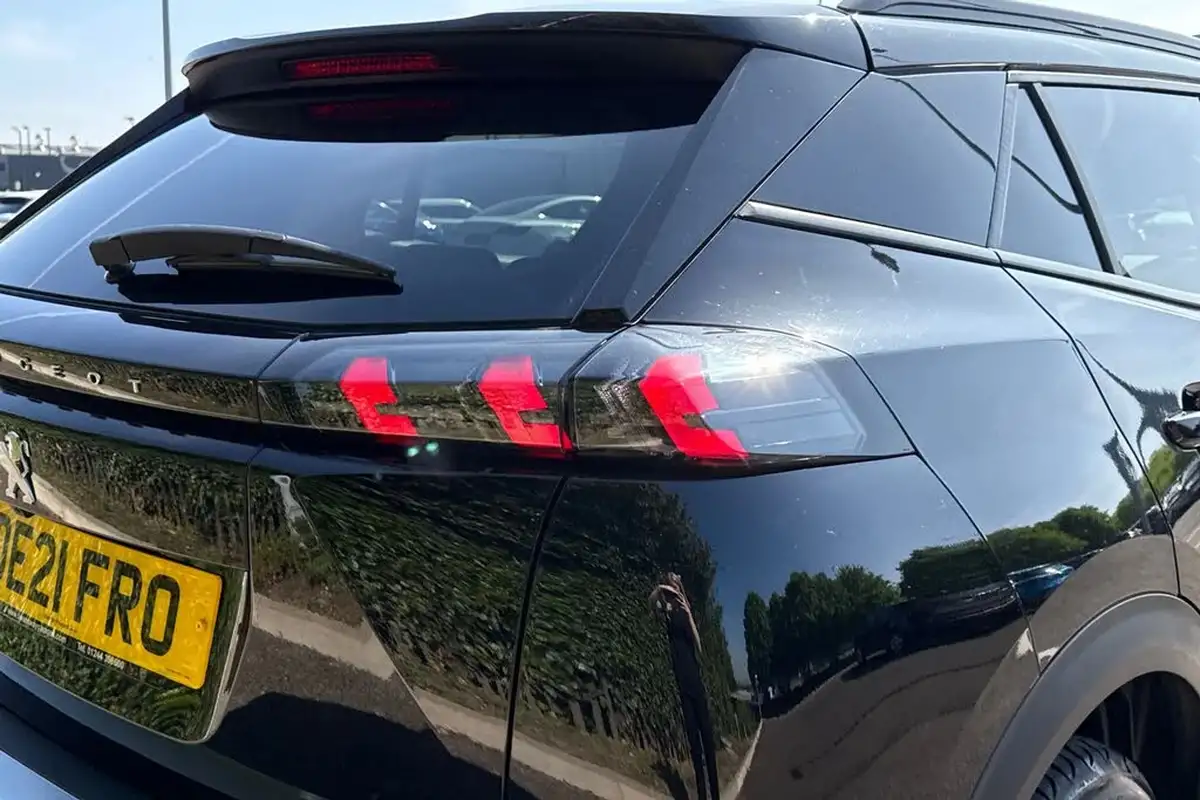 2021-peugeot-2008-suv-12-puretech-allure-130bhp-big-6