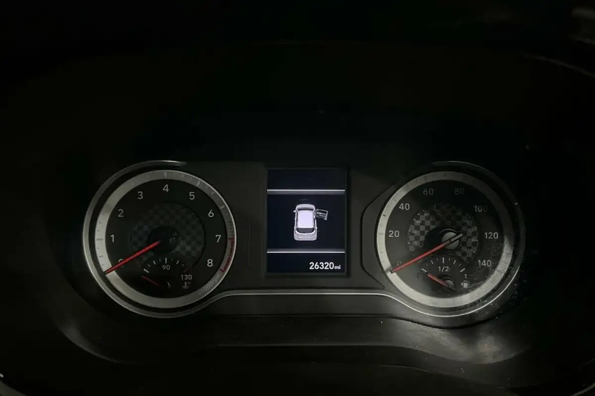 2022-hyundai-i10-10-premium-auto-big-9