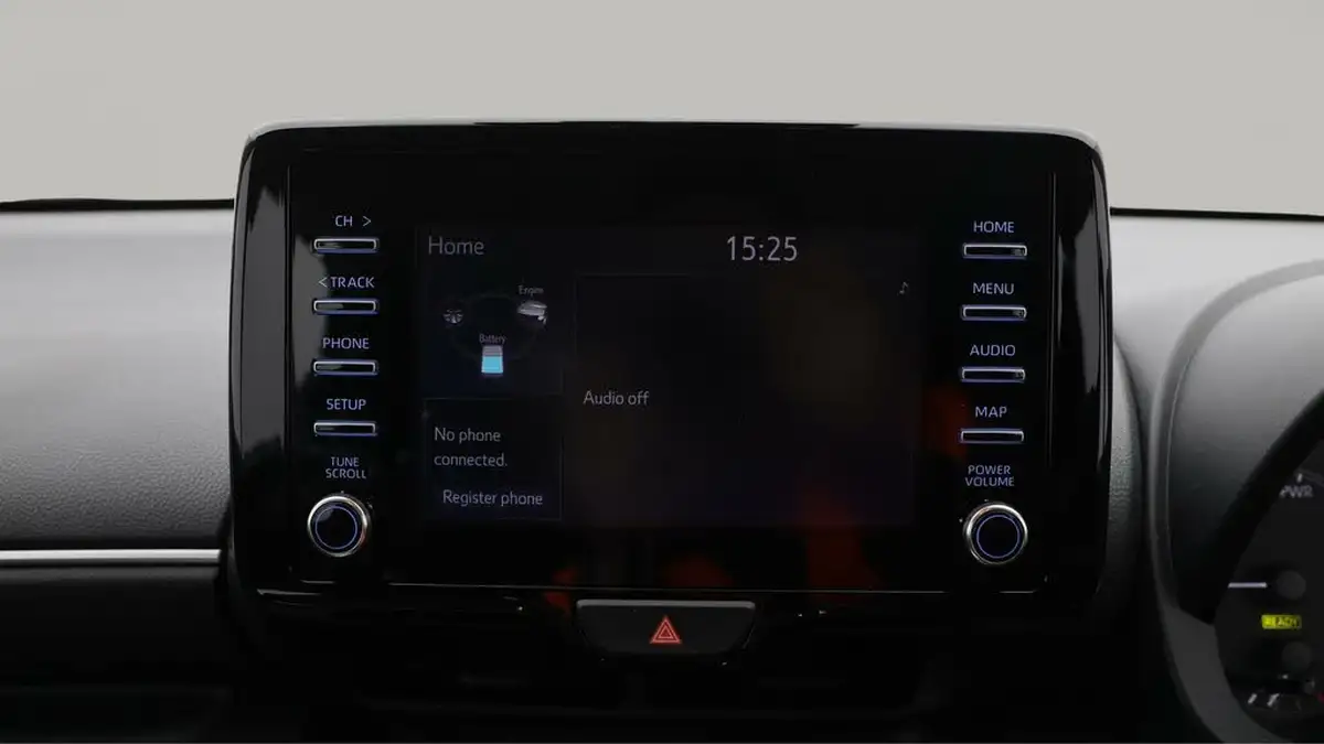 2021-toyota-yaris-15-vvt-i-icon-114bhp-hybrid-1490cc-e-cvt-big-10