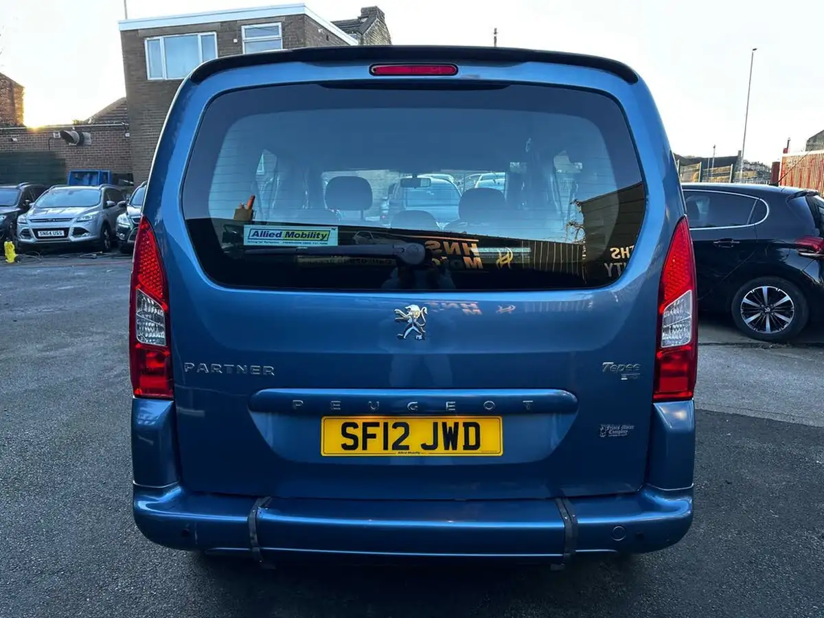 2012-peugeot-partner-big-5