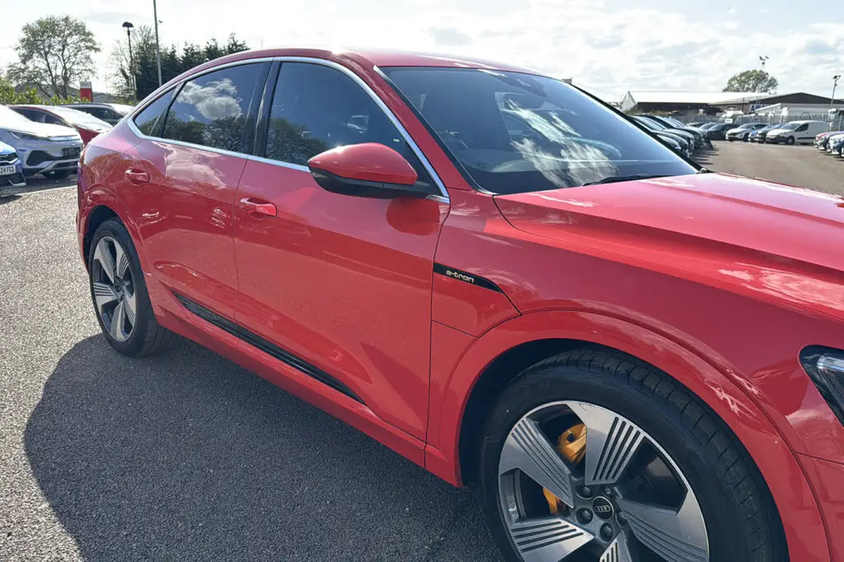 2022-audi-e-tron-55e-s-line-sportback-big-29